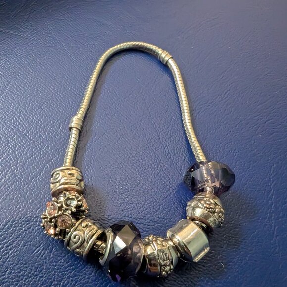 Pandora Bracelets with charms - Picture 2 of 2